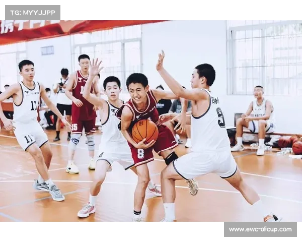 杜锋亲临恩平助力锋基金杯青少年篮球赛 互动环节精彩呈现